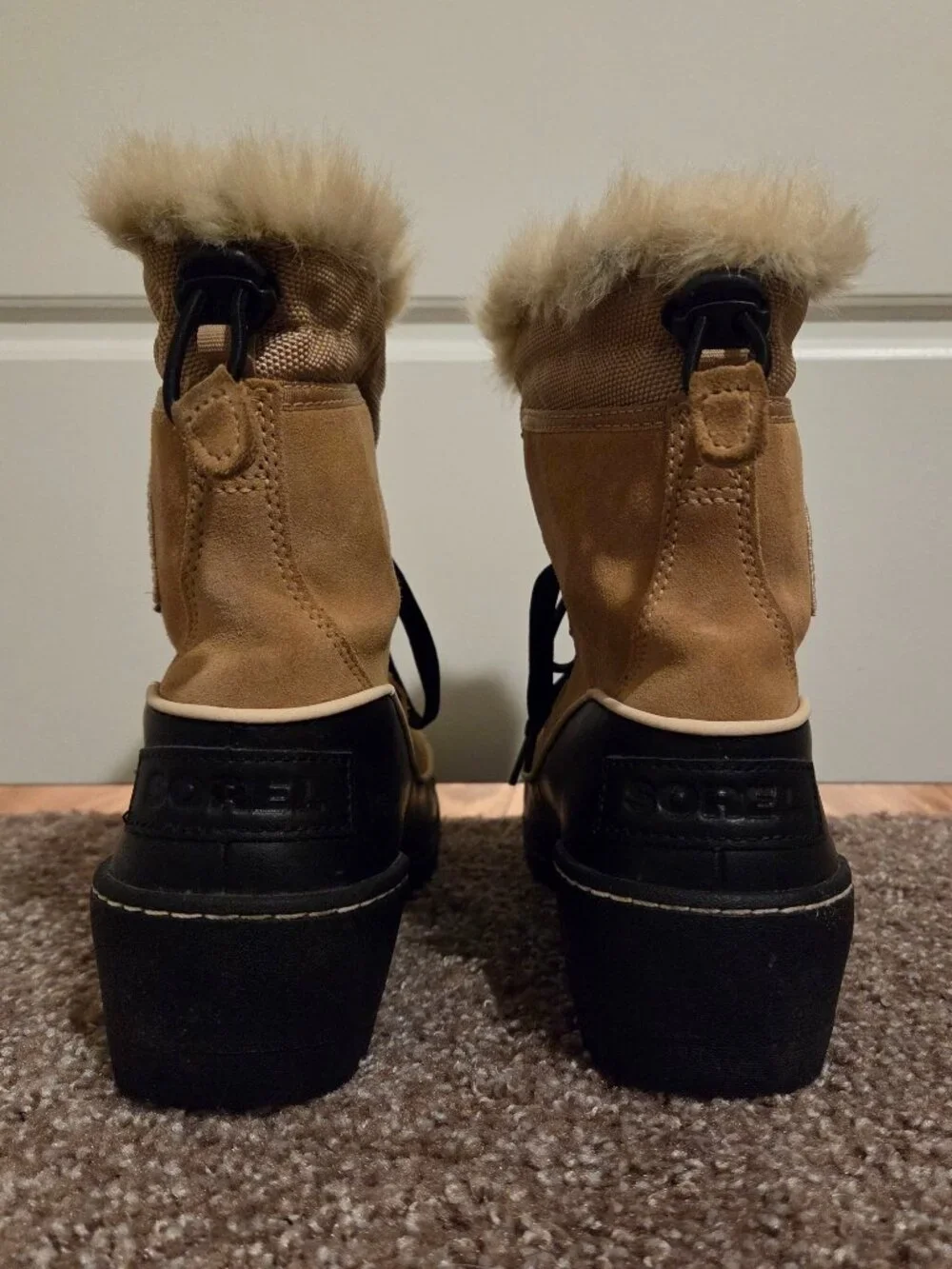 Sorel Women's Boots Tivoli II- US Size 9